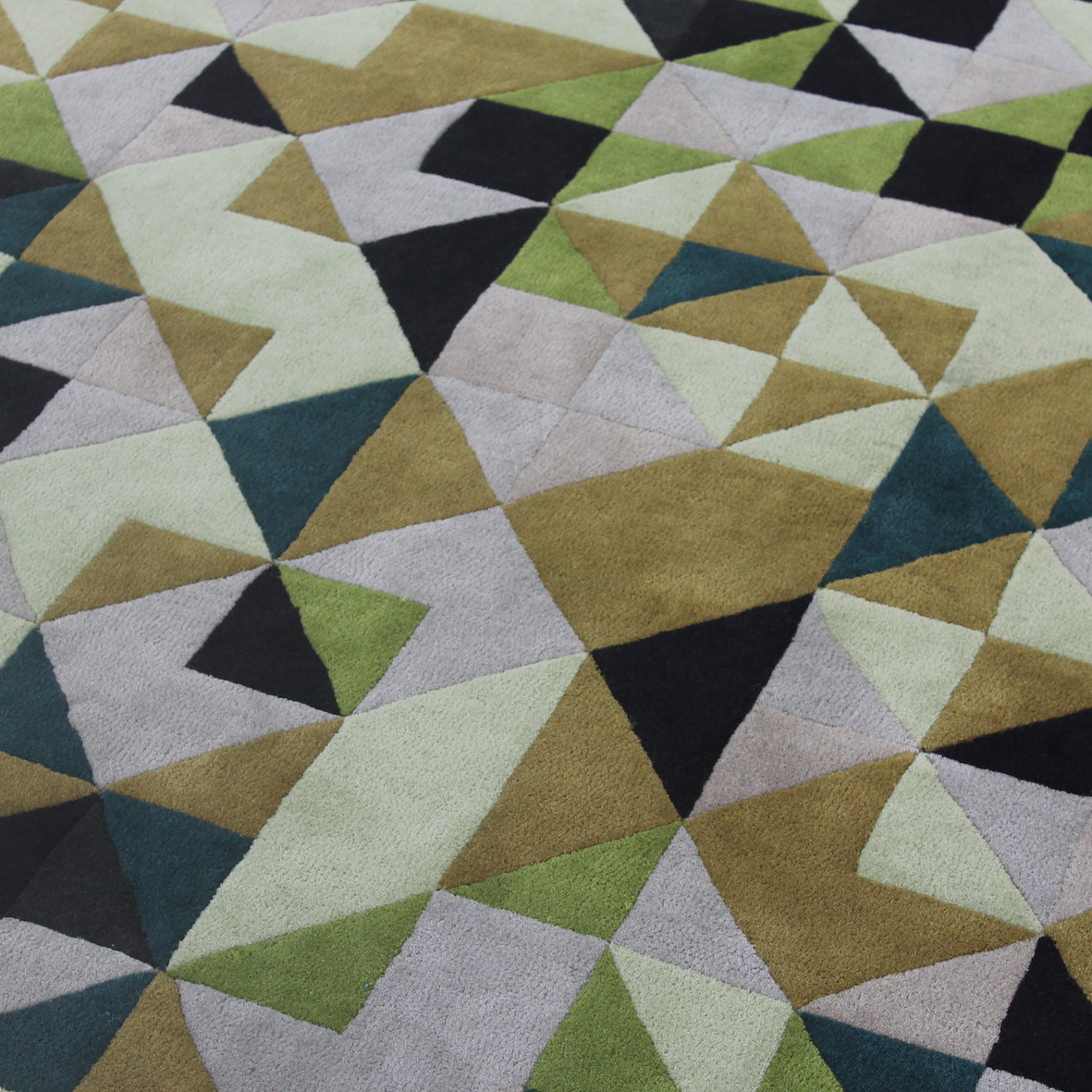 Diamond green shape rug
